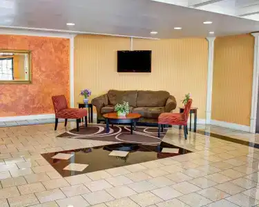 Quality Inn North - 8