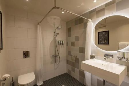 Hampton By Hilton Munich City North - 35