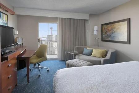 Courtyard by Marriott San Antonio Riverwalk - 49