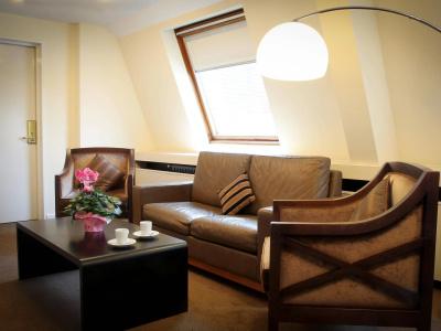 Gresham Belson Brussels - 1