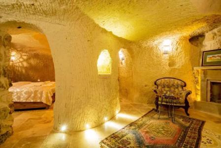 Atilla's Cave - 416