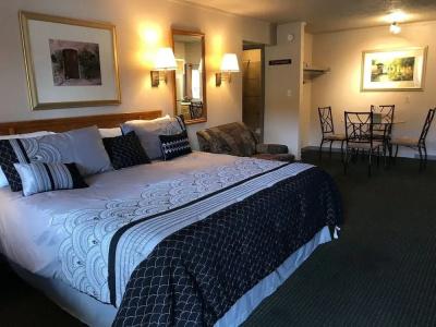 Adobe Inn - 5