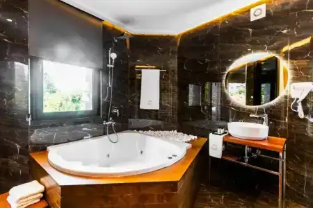 La Suite Boutique - 167