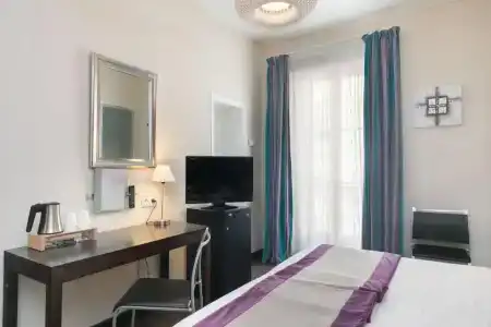 Florence Nice - 77