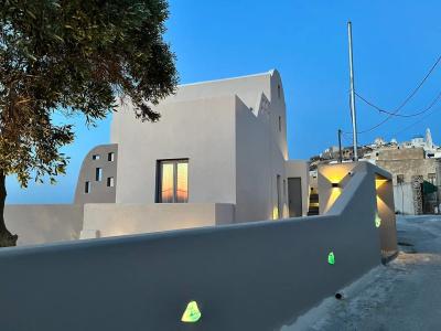 Elements Cozy Suites - 20