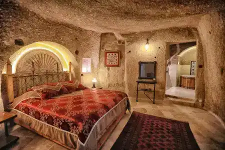 Traveller's Cave - 114