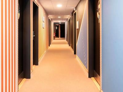 Kyriad La Rochelle Centre - Les Minimes - 53