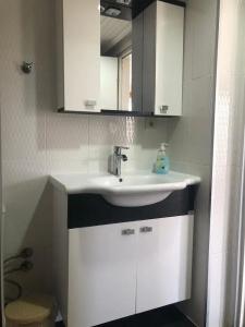 Koz Marigold Apart - 128