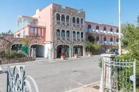 Albergo Residenziale Gli Ontani - 0