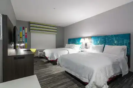 Hampton Inn & Suites Dallas East - 2