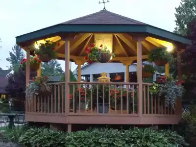 Hemlock Inn - 14