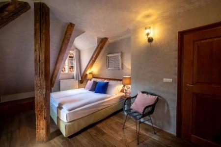 Miss Sophie's Charles Bridge - 113