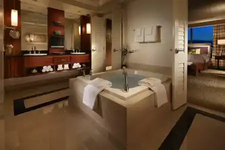 Mandalay Bay - 25