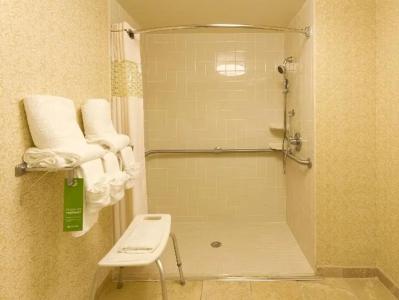 Hampton Inn - 61