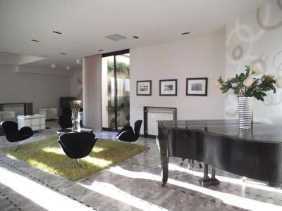 Ariston & Apartments - 1