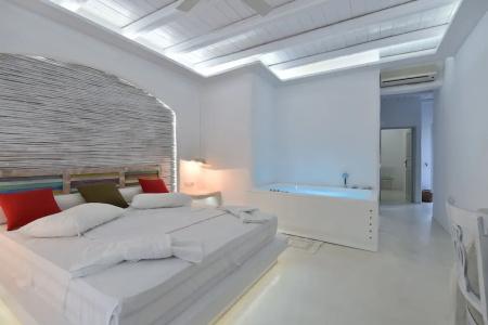 Zefi & Suites - 258