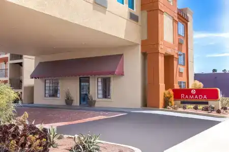Ramada by Wyndham Culver City - 0
