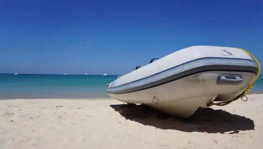 Tt Naiyang Beach Phuket - 15
