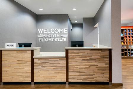 Hampton Inn Charlotte Uptown - 25