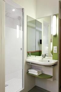 ibis budget Antwerpen Port - 9