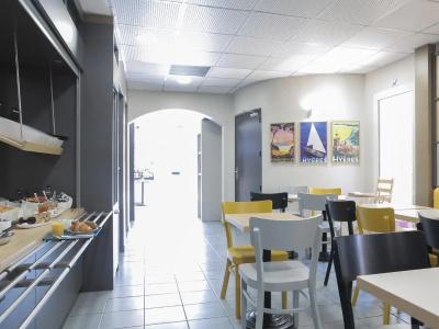 b&b hôTel Hyeres - 24