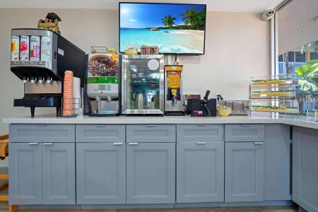 Quality Inn & Suites Airport - Cruise Port Hollywood - 8