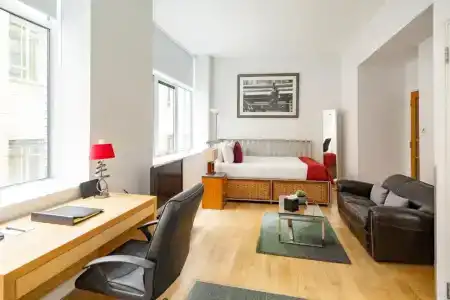 196 Bishopsgate - 6
