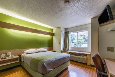 6-Charlotte, NC - University - 29