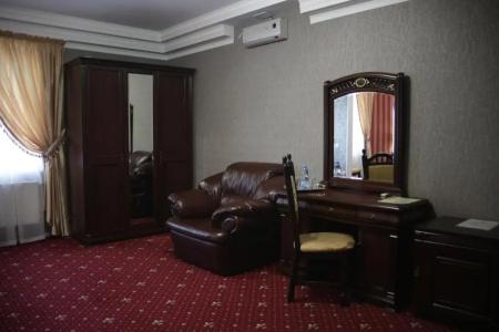 Garden Hall - 29