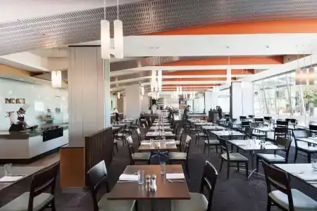 Crown Promenade - 17