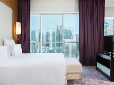 Pullman Dubai Jumeirah Lakes Towers - 4