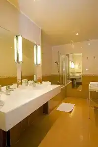 Hôtel Le Royal Promenade des Anglais - 118