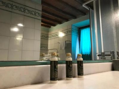 Regis Condo - 211