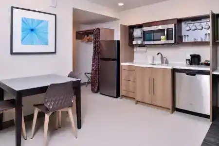 Home2 Suites By Hilton Portland Airport - 82