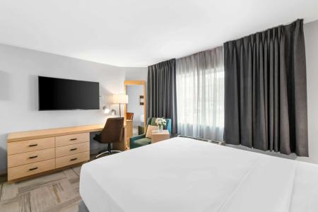 Sonesta Simply Suites Austin South - 38