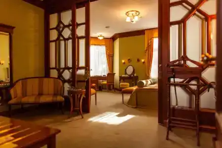 Tb Palace & Spa - 63