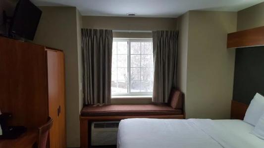 Microtel Inn & Suites by Wyndham - 30