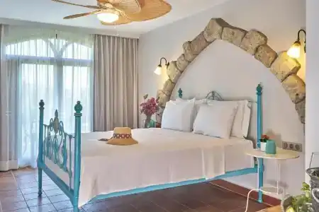 Villa Taraça Alaçatı Romantik Otel - 73