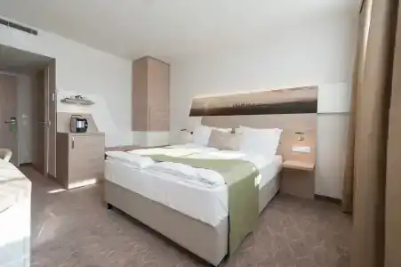 Holiday Inn Frankfurt Airport, An Ihg - 48