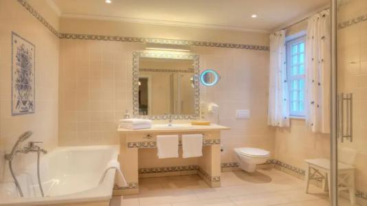 Schloss Luebbenau - 52