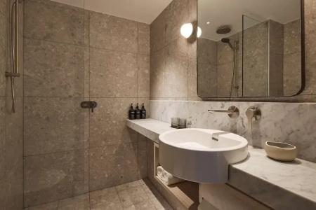 Rydges - 56