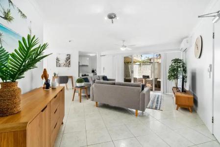 Markham Court - 127
