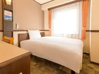 Toyoko Inn - 100