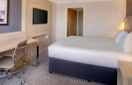 DoubleTree by Hilton Glasgow Central - 41