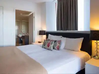 Broadbeach Savannah - 6