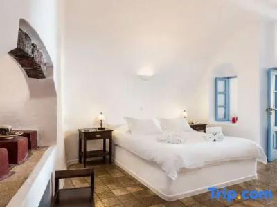 Pantelia Suites - 124