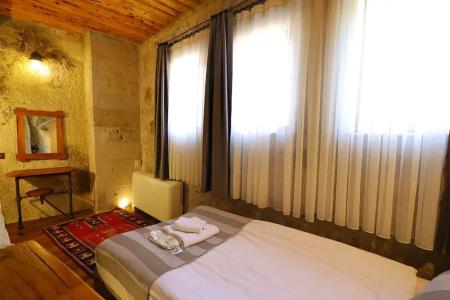 Sarnich Cave Suites - 57