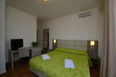 Bella Peschiera - 27
