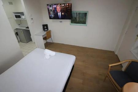 Reign Inn - 120