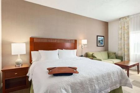 Hampton Inn - Colchester - 52